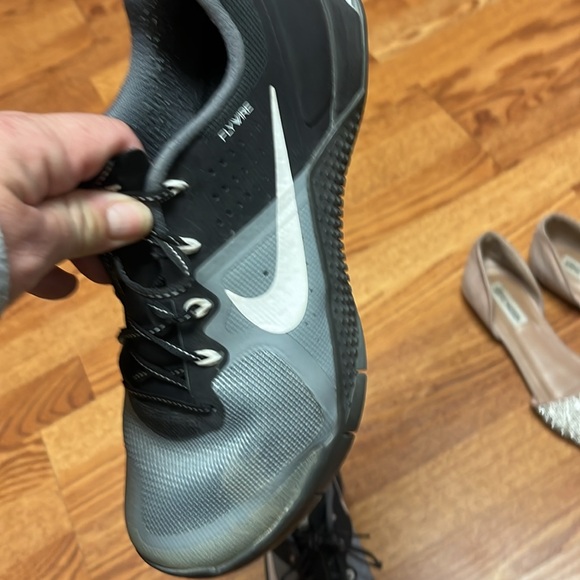 Nike trainers - Picture 2 of 3